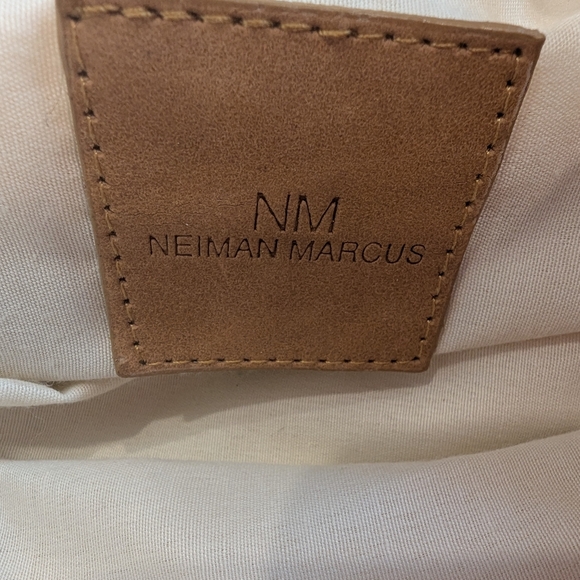 Neiman Marcus Woven Cloth Embellished Purse W/ Leather Strap Wood Handles - Picture 9 of 12